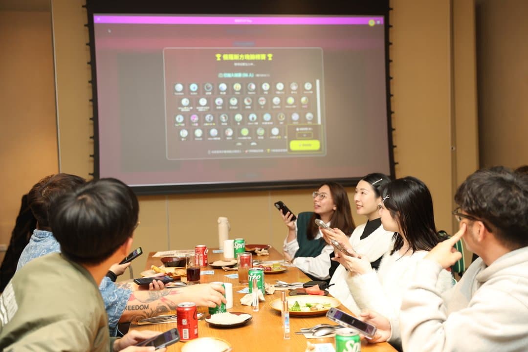 大螢幕即時顯示前十名強者排行